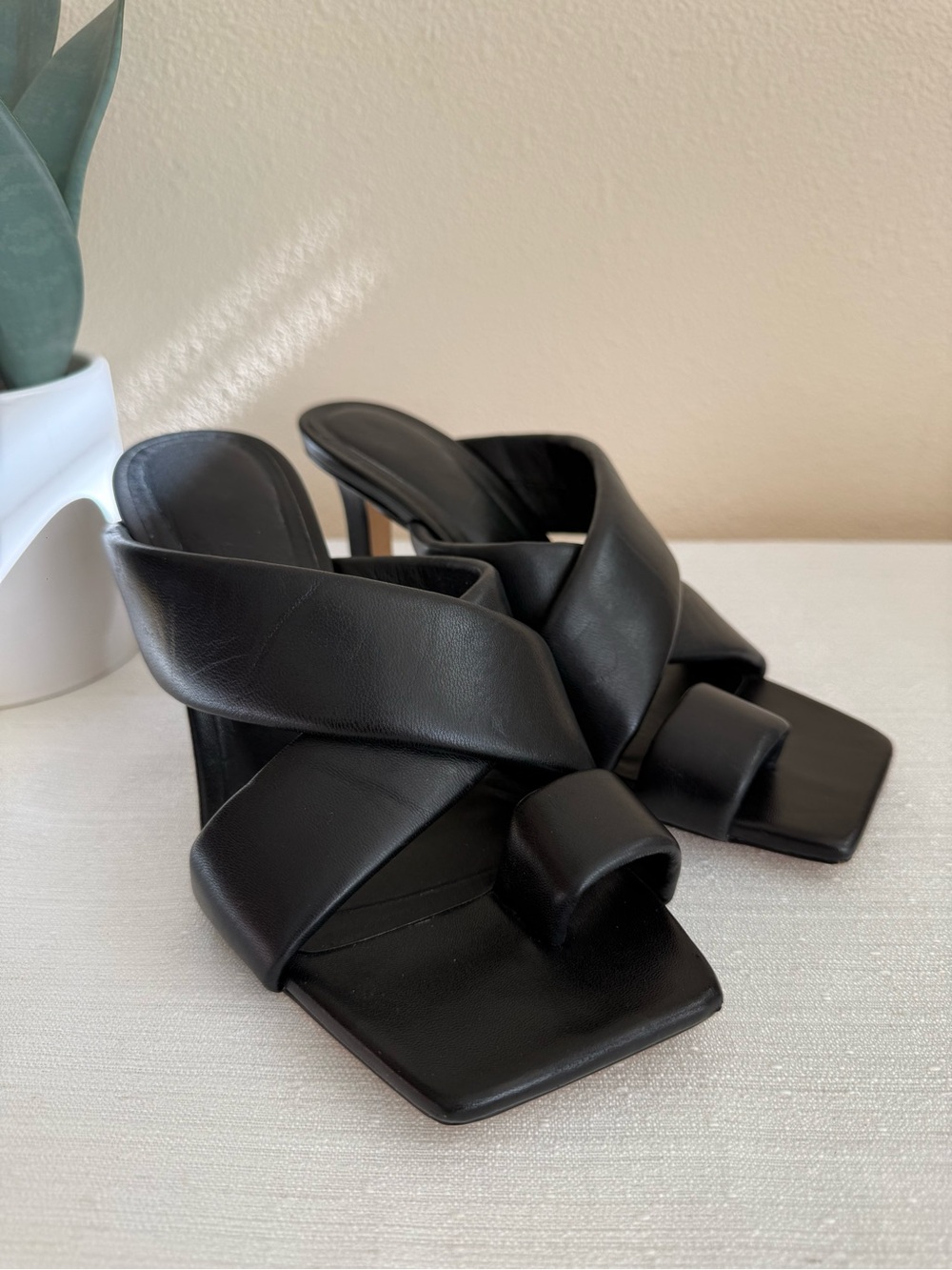 ZARA Women’s Black Leather Knot Toe Heeled Slide Sandals
